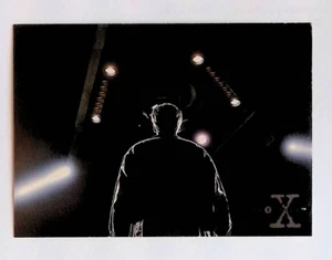 The X-Files on Video 1996 Topps X-Files Season Three Trading Card #35 - Picture 1 of 2
