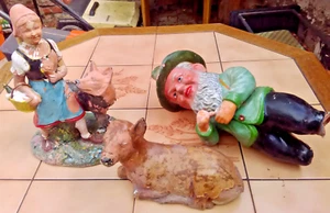 3 antike DDR-Gartenzwerge "Rotkäppchen mit Wolf, Förster, Reh",seltenes Konvolut - Bild 1 von 6