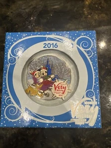 2016 MICKEY'S VERY MERRY CHRISTMAS PARTY JUMBO LE 1000 PIN ~MINNIE PLUTO SLEIGH~ - Picture 1 of 2