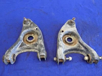 Par de rótula de control inferior delantero Ford Mustang Cobra SVT DOHC 2003-2004 4,6 L Foto 1 de 4