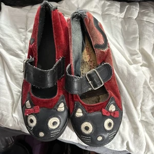 T.U.K. Mujer Gato Mary Janes Creepers Tenis Rojo Cuero PU 10 Golpeado Ver P - Imagen 1 de 16