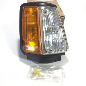 Turn Signal & Corner Lamp Clearance RH Toyota Corolla AE80 1983 - 1985 NOS JAPAN - Picture 1 of 8