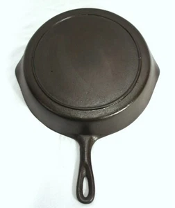 SARTÉN DE HIERRO FUNDIDO VINTAGE 8 LODGE 3 MUESCAS ANILLO TÉRMICO FREIDORA DE POLLO SE SIENTA PLANA - Imagen 1 de 4