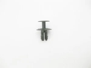 Mercedes-Benz A2019900292 9051 Mounting clip - Picture 1 of 9