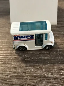 Hot Wheels 2010 NEUE MODELLE BROTKASTEN WEISS POSTTRÄGER HWPS - Bild 1 von 7