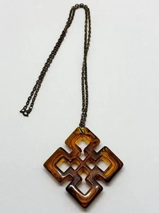 Vintage lucite pendant necklace - Picture 1 of 7