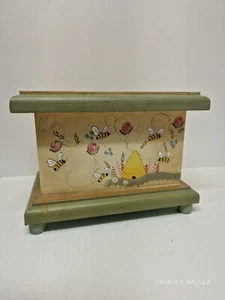 Vintage Mills River Hand Crafted Gorgeous Wood Sri Lanka Recipe Box Bee Theme - Picture 1 of 14