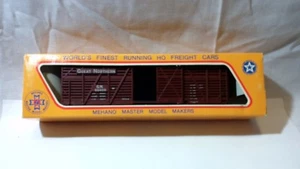 HO Scale Mehano Great Northern Wood Stock Car #55400 - Picture 1 of 4