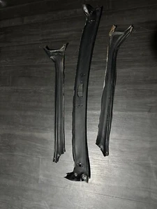 Ford Escort cabriolet xr3i Mk3/4 vynal Windscreen Surround set - Picture 1 of 7