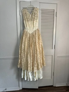 Vintage 1940's Ivory Liquid Satin Lace Wedding Gown Dress 34" - Picture 1 of 12