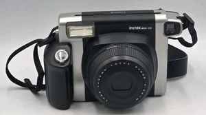 Kosmetische Mängel ~ Fujifilm Instax Wide 300 analoge Sofortbildkamera  - Bild 1 von 15