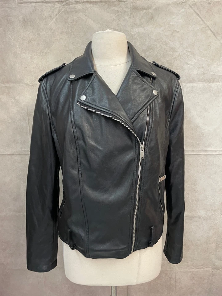 Chaqueta de moto Forever 21 negra para mujer talla 1X Foto 1 de 4