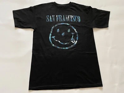 Camiseta gráfica negra escala hombre adulto talla M Foto 1 de 2