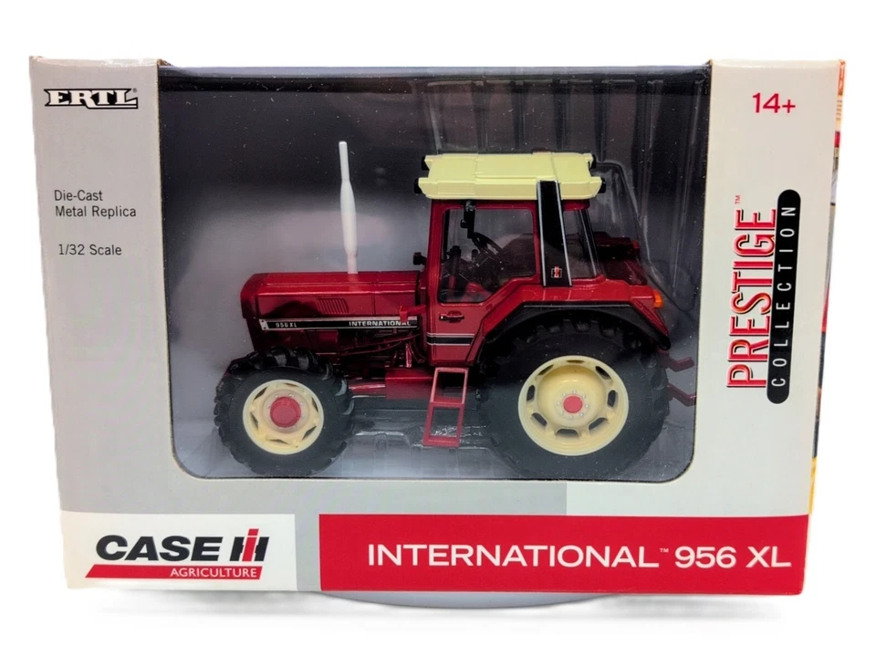 1/32 International Harvester 956XL FWA Tractor Prestige Collection - Image 1 of 3