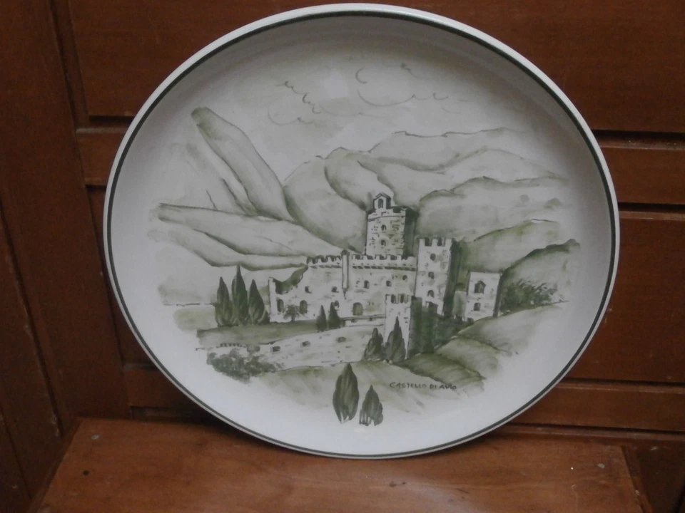 Piatto ceramica CASTELLO DI AVIO TN dipinto a mano 1980 FAI  - Immagine 1 di 1