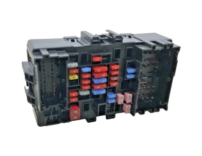 2016-2020 CADILLAC ESCALADE ESV FRONT LEFT INSTRUMENT PANEL FUSE JUNCTION BOX - Image 1 of 4