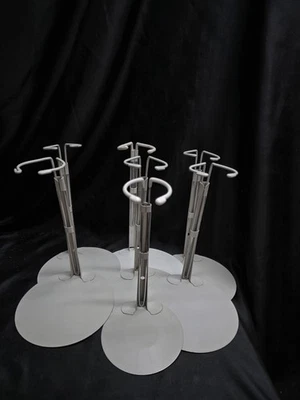 Soporte de exhibición de metal vintage Kaiser 7 para muñecas de 8" a 12" para muñecas y osos Foto 1 de 4