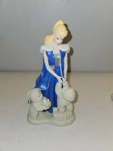 Vintage Department 56 Snowbabies The Guesr Collection With Barbie 2000 - Picture 1 of 7