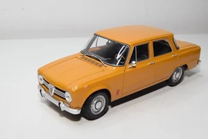 B69 1:18 MINICHAMPS ALFA ROMEO GIULIA 1300 SUPER 1970 OCHRE YELLOW MINT COND. - Imagen 1 de 10