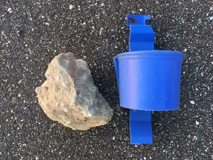 AUTÉNTICO METRODOMO HH HORMIGÓN VESTÍBULO ESCOMBROS CON PORTAVASOS INCLUYE CERTIFICADO DE AUTENTICIDAD - Imagen 1 de 8