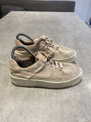 Nike Air Force 1 Salbei partikelarme beige Wildleder-Turnschuhe Größe UK 6,5 Damen - Bild 1 von 4