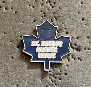 St. Johns Maple Leafs 1991-2005 Logo AHL Hockey Pin - Imagen 1 de 2
