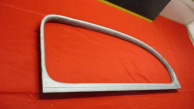 1939 1940 FORD DELUXE 2 PORTAS SEDÃ QUARTO JANELA ENFEITE ACABAMENTO MOLDURA DIREITA - Imagem 1 de 4