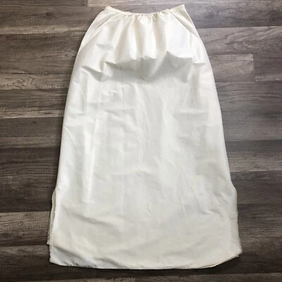 Lencería Lorena Vintage Media Slip Beige Mediana Falda Sin Cordones con Borde de Encaje Foto 1 de 4