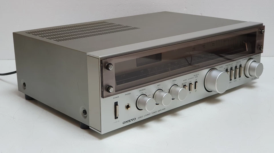 ONKYO TX-2000 Teil-Defekt Party Receiver Verstärker mit PHONO in HIFI High End B - Bild 1 von 4
