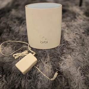 Netgear Orbi RBR40 Router AC2200 Tri-band WiFi with Power Cord - Picture 1 of 5