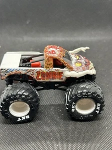 Sale Zombie Serie 28 Rarität White Hubs Arena Favorites Monster Jam Monstertruck - Bild 1 von 3