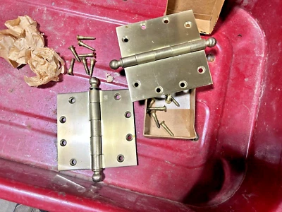 Puerta de entrada de latón opaco Hager 5x5 con hddwre Foto 1 de 4