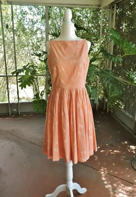 VINTAGE 1950'S PEACH WHITE COTTON DRESS 00 XXS SLEEVELESS STRAPS - Image 1 of 4