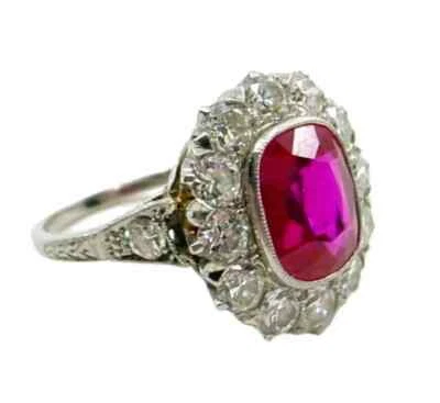 Anillo de compromiso de diamantes y rubíes rojos creados en laboratorio de 3 quilates de oro blanco de 14 quilates Foto 1 de 4