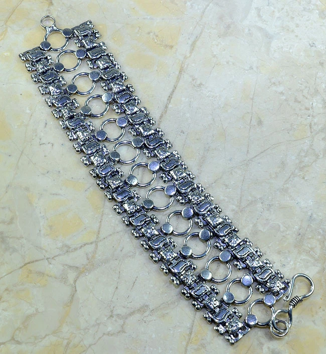 PRECIOSO BRAZALETE GRANDE HECHO A MANO INTRINCADO DISEÑO BALI PLATA TIBETANA 81/2"W ENCANTO Foto 1 de 1