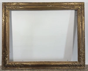 Cadre ancien en bois sculpté à décors de fleurs 15P Feuillure: 51 x 66 cm - Picture 1 of 6