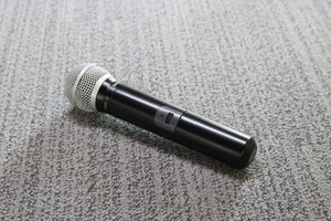Shure PG2 \ PG58 Wireless Handheld Transmitter Microphone (M7 / 662 - 674MHz) - Picture 1 of 7