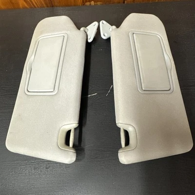 Juego de pares de parasoles grises para conductor y pasajero deportivo Mitsubishi Outlander 2013-2015 Foto 1 de 4