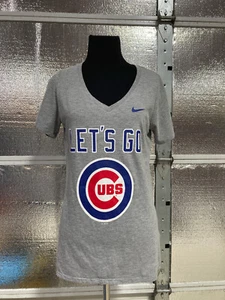Chicago Cubs Shirt - Womens M (Athletic Cut) - The Nike Tee Short Sleeve V Neck - Picture 1 of 8