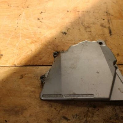 КРЫШКА ЗВЕЗДОЧКИ ДВИГАТЕЛЯ 99-00 YAMAHA YZF R6 BB327 - Изображение 1 из 3