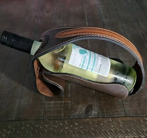 VINTAGE HANDMADE ARGENTINA LEATHER WINE HOLDER CARRIER TOTE HOLSTER POURER - Picture 1 of 9
