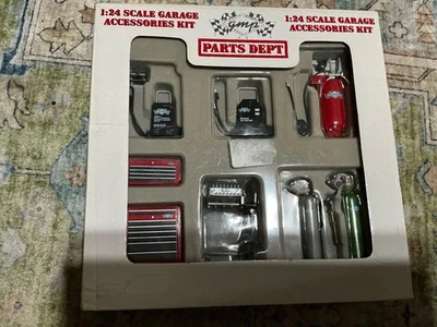 1:24 Scale DIE CAST ACCESSORIES GMP GARAGE ACCESSORIES KIT #9010 MIB, HTF - Image 1 of 3