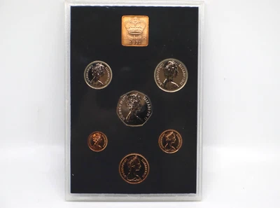 Great Britain 1971 Proof Set The first decimal coins with Packaging - Image 1 of 4