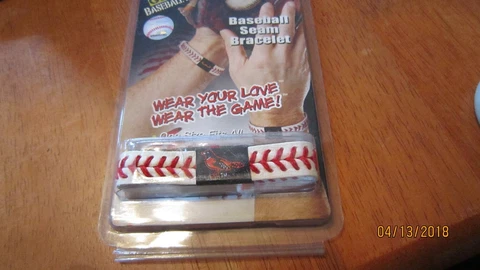 Gamewear Batimore Orioles MLB Seam Baseball Bracelet New in Package Cover