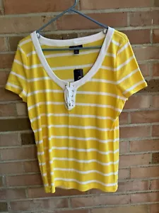 CHAPS YELLOW AND WHITE STRIPED NAUTICAL SHORT SLEEVE SHIRT SIZE XL - Picture 1 of 2