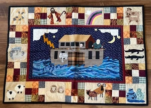 Hermosa manta de cuna de bebé acolchada a mano para colgar en la pared de arca de Noé vintage - Imagen 1 de 8