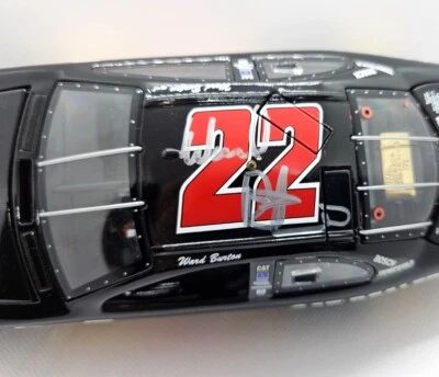 Dodge autografiado Ward Burton 2002 CAT # 22 1/24 NASCAR Racing Champions diecast Foto 1 de 4