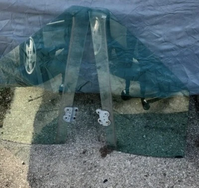 Vidrio ventana puerta Cadillac Brougham 90-92 (solo vidrio) Foto 1 de 2