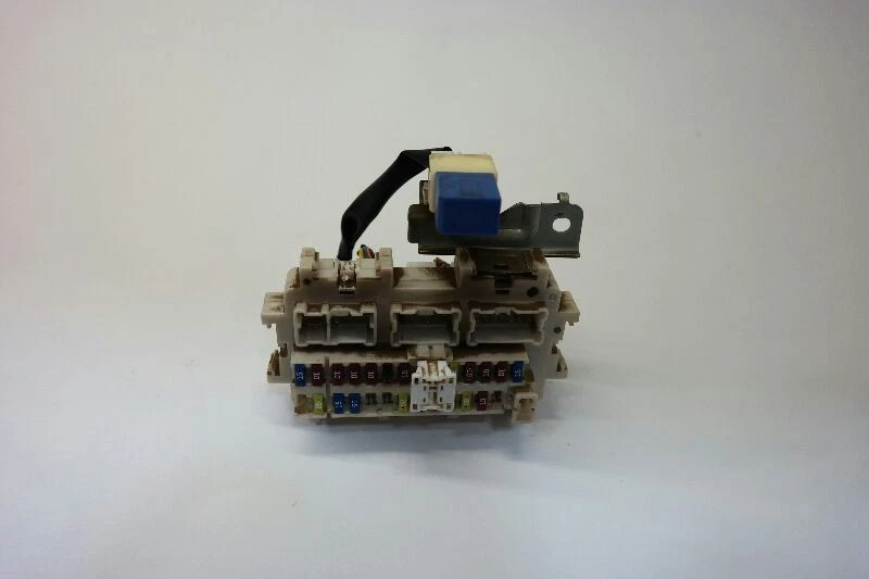 Nissan Máxima 2012 interior caja de fusibles Foto 1 de 4