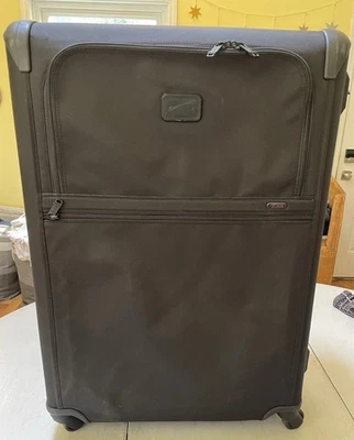 Tumi GEN 4.3 - 31” EXTENDED TRIP Expandable 4 Wheel Suit Case BLACK - READ - Image 1 of 4
